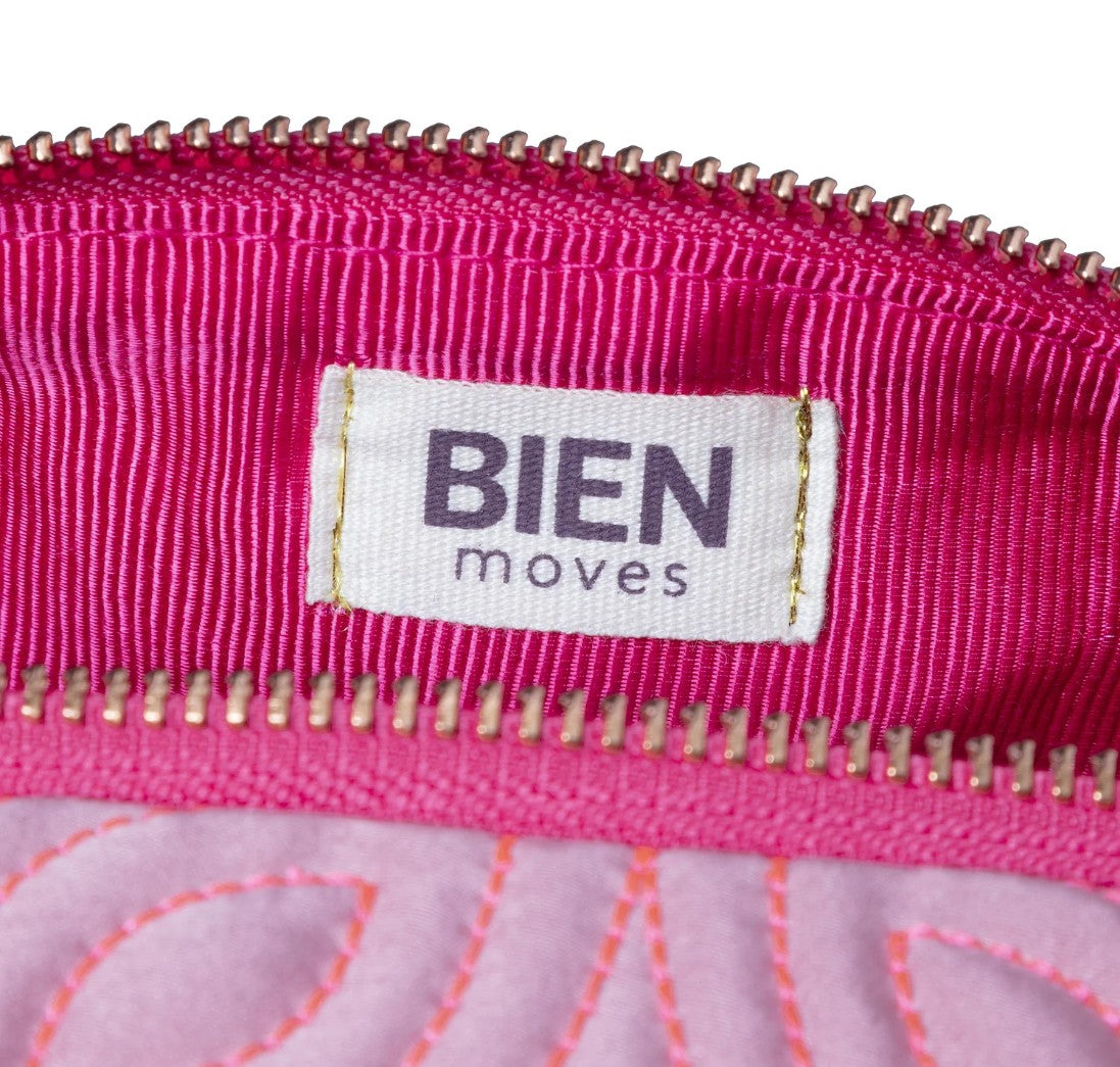 Tasje soft touch pouch Quilted flowers pink