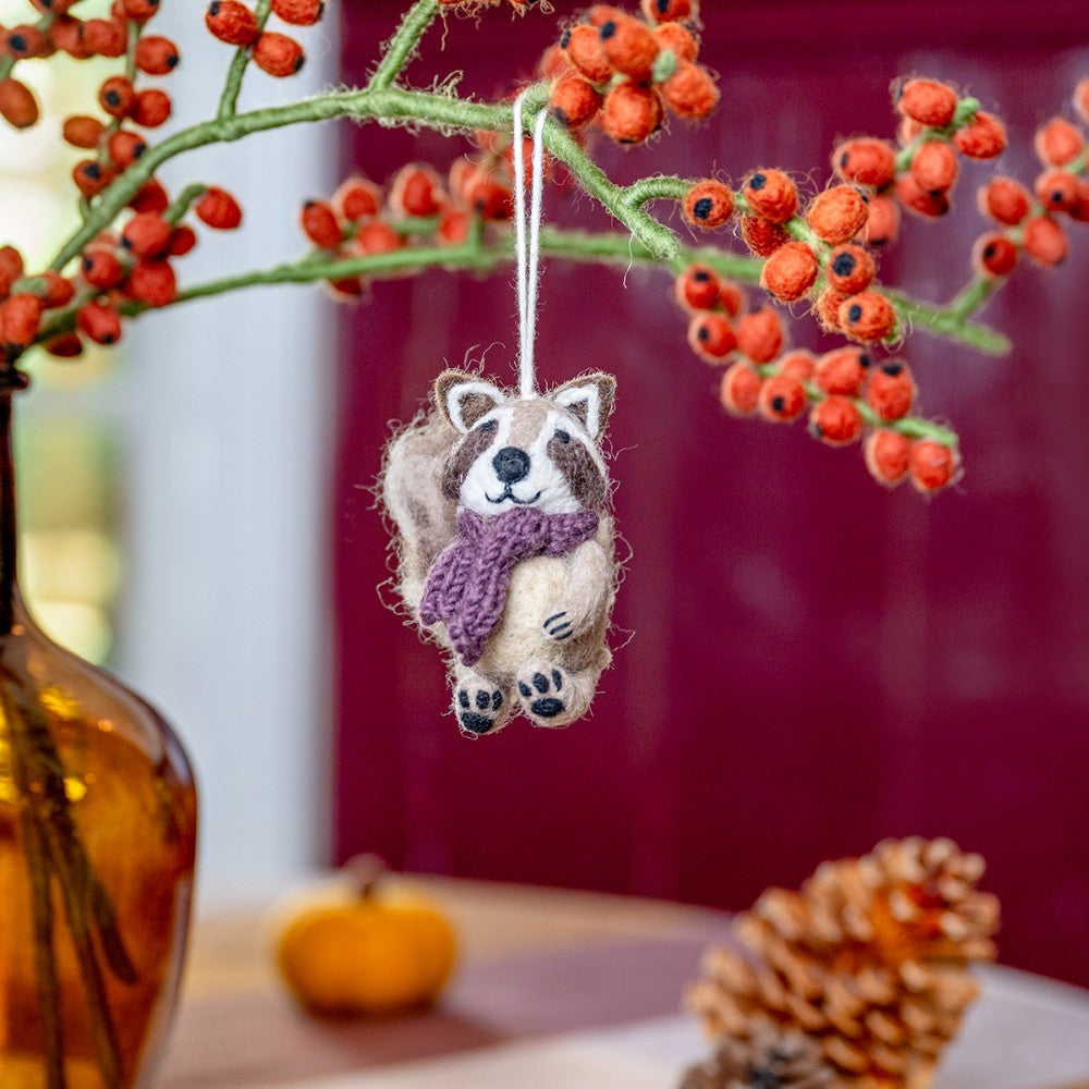 Hanger wasbeer vilt paarse sjaal