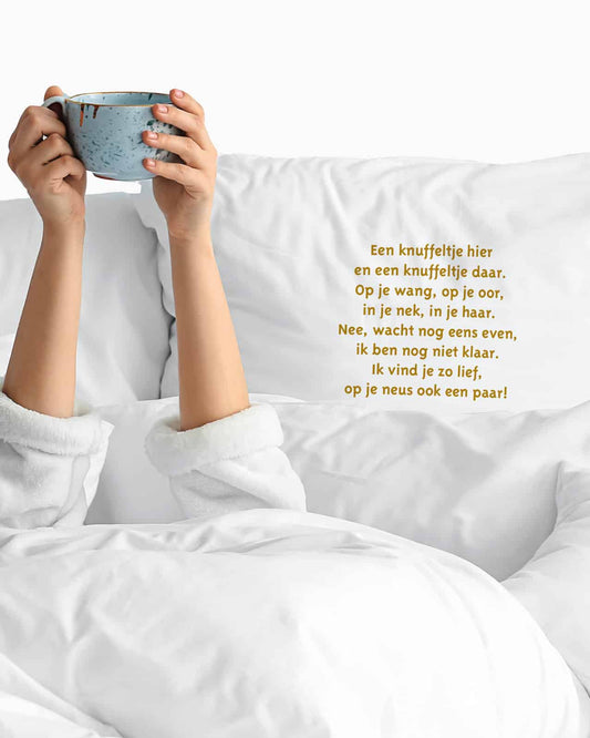 Kussensloop Een knuffeltje hier